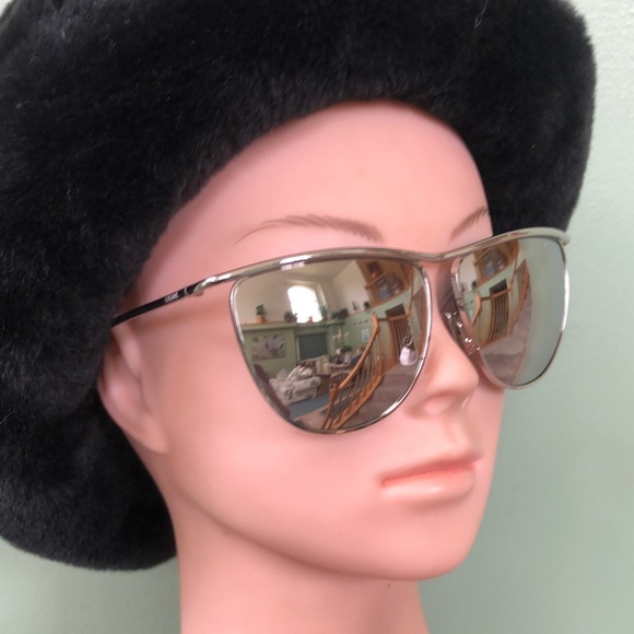 CELINE SUNGLASSES CHROME SILVER TONE IN CASE STYLE # CL40098U - Picture 3 of 11